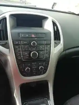 Здавання транспортного засобу opel astra j lim. selective року 2014 потужний a17dts