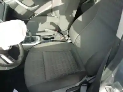 Здавання транспортного засобу opel astra j lim. selective року 2014 потужний a17dts