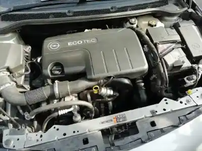 Здавання транспортного засобу opel astra j lim. selective року 2014 потужний a17dts