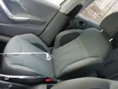 Vehicul casat peugeot 208 allure al anului 2012 alimentat 5fs