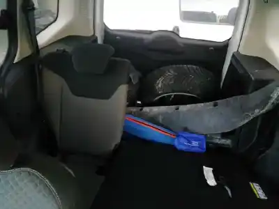 Veículo de Sucata ford tourneo courier (c4a) titanium do ano 2018 alimentado sfcd