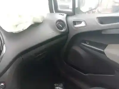 Veículo de Sucata ford tourneo courier (c4a) titanium do ano 2018 alimentado sfcd