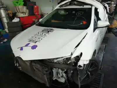 Veículo de Sucata toyota auris hybrid active do ano 2018 alimentado 2zr