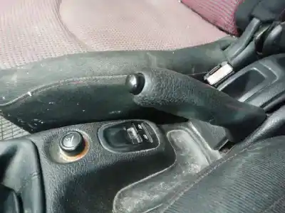 Veicolo di demolizione peugeot 206 sw x-line dell'anno 2003 alimentato 8hx