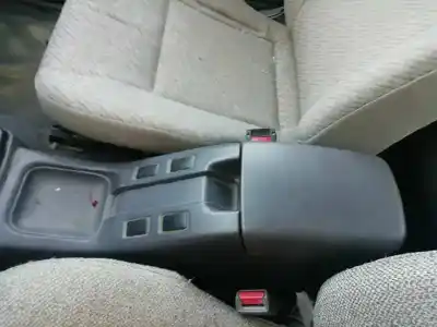 Veicolo di demolizione nissan pick-up (d22) 2.5 diesel dell'anno 2001 alimentato td25