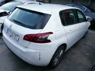 Sloopvoertuig peugeot 308 business line 130 van het jaar 2018 aangedreven yh01