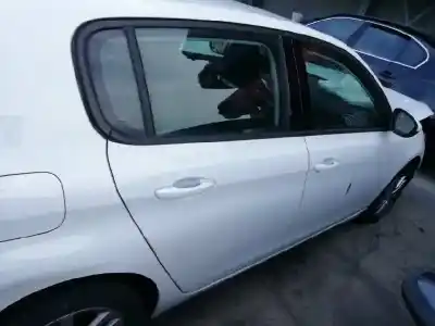 Sloopvoertuig peugeot 308 business line 130 van het jaar 2018 aangedreven yh01