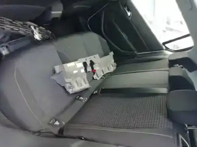 Sloopvoertuig peugeot 308 business line 130 van het jaar 2018 aangedreven yh01