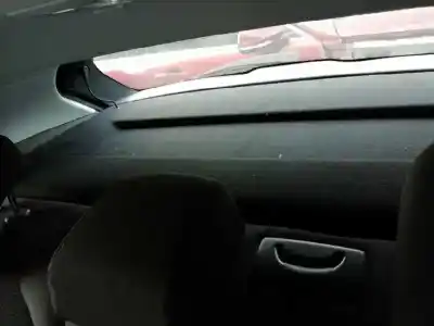 Sloopvoertuig peugeot 308 business line 130 van het jaar 2018 aangedreven yh01