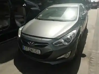 Vehicul casat HYUNDAI I40 Premium al anului 2012 alimentat D4FD
