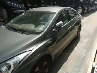 Sloopvoertuig hyundai i40 premium van het jaar 2012 aangedreven d4fd