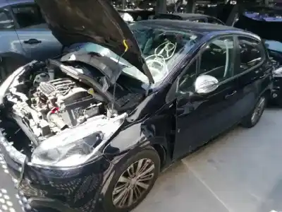 Veicolo di demolizione peugeot 208 style dell'anno 2016 alimentato hm01