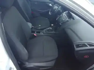 Verschrottungsfahrzeug ford focus lim. business des jahres 2015 angetrieben m1dd