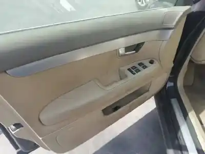 Veículo de Sucata audi a4 avant (8e) 2.0 tdi quattro (dpf) (125kw) do ano 2007 alimentado brd