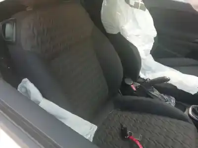 Verschrottungsfahrzeug opel corsa d color edition des jahres 2013 angetrieben a13dte