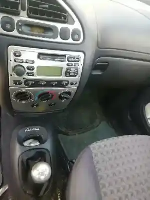 Veicolo di demolizione ford puma (cce) 1.4 dell'anno 1999 alimentato fhf