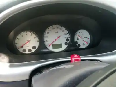 Veicolo di demolizione ford puma (cce) 1.4 dell'anno 1999 alimentato fhf