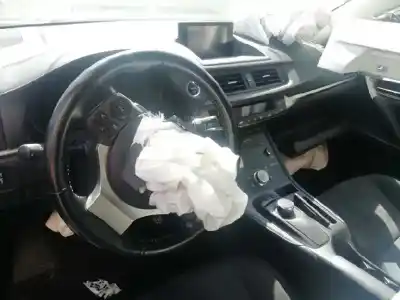 Scrapping Vehicle lexus ct 200h of the year 2017 powered 2zr