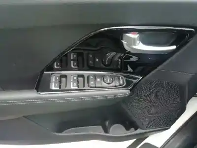 Scrapping Vehicle kia niro drive of the year 2019 powered g4le