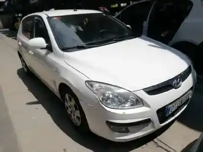 Veicolo di demolizione hyundai i30 (gd) classic dell'anno 2009 alimentato d4fb