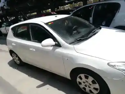 Veicolo di demolizione hyundai i30 (gd) classic dell'anno 2009 alimentato d4fb