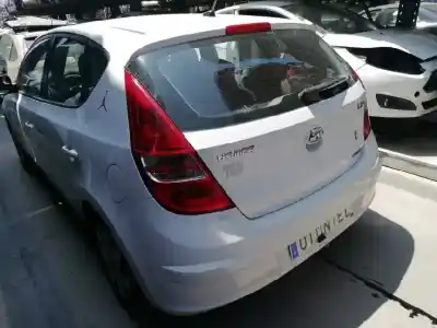 Veicolo di demolizione hyundai i30 (gd) classic dell'anno 2009 alimentato d4fb