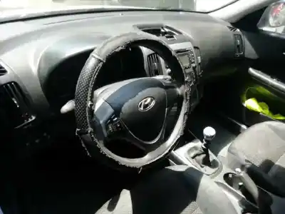 Veicolo di demolizione hyundai i30 (gd) classic dell'anno 2009 alimentato d4fb