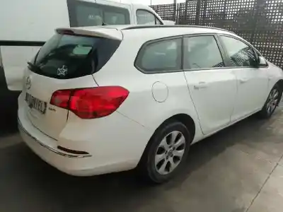 Veículo de Sucata OPEL ASTRA J SPORTS TOURER Selective do ano 2014 alimentado A17DTS