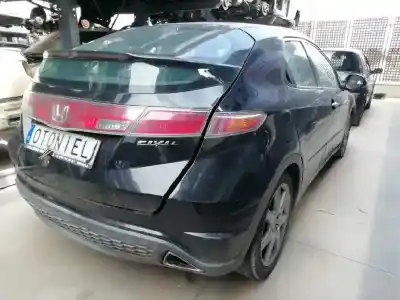 Veicolo di demolizione honda civic berlina (fn) 1.8 type s dell'anno 2007 alimentato r18a2