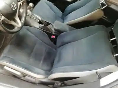 Veicolo di demolizione honda civic berlina (fn) 1.8 type s dell'anno 2007 alimentato r18a2