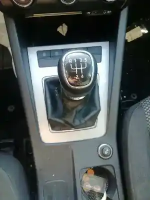 Здавання транспортного засобу skoda octavia combi (5e5) 1.6 tdi dpf року 2014 потужний clh