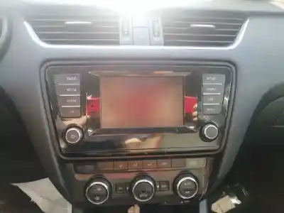 Здавання транспортного засобу skoda octavia combi (5e5) 1.6 tdi dpf року 2014 потужний clh