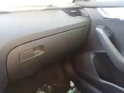 Здавання транспортного засобу skoda octavia combi (5e5) 1.6 tdi dpf року 2014 потужний clh
