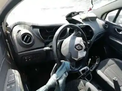 Veículo de Sucata renault captur zen do ano 2018 alimentado h5f f408