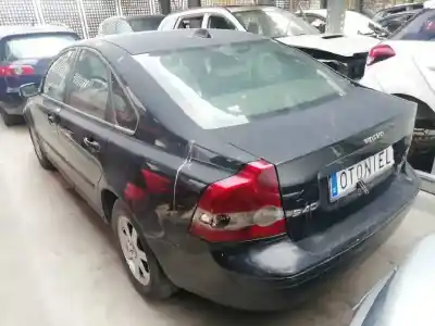Veículo de Sucata volvo s40 berlina 1.6 d momentum do ano 2005 alimentado d4164t