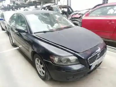 Veículo de Sucata volvo s40 berlina 1.6 d momentum do ano 2005 alimentado d4164t