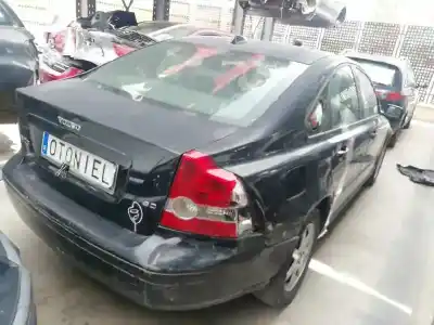 Veículo de Sucata volvo s40 berlina 1.6 d momentum do ano 2005 alimentado d4164t