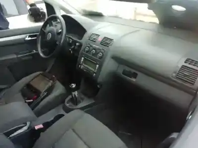 Veículo de Sucata volkswagen touran (1t1) advance do ano 2005 alimentado bkd