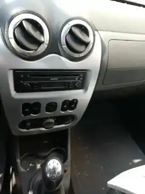 Veículo de Sucata dacia sandero 1.6 cat do ano 2008 alimentado k7m f7