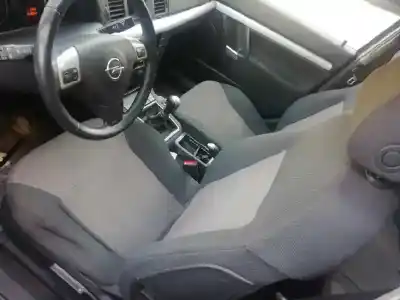 Vehicul casat opel vectra c berlina 1.9 cdti al anului 2005 alimentat z19dt