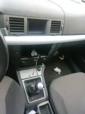 Vehicul casat opel vectra c berlina 1.9 cdti al anului 2005 alimentat z19dt