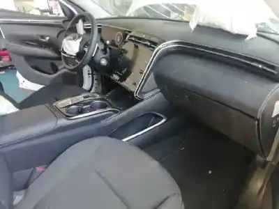 Veicolo di demolizione hyundai tucson 1.6 hybrid 4x4 dell'anno 2022 alimentato g4ft