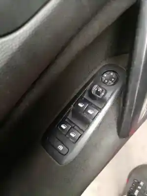 Sloopvoertuig peugeot 308 style van het jaar 2016 aangedreven hnz