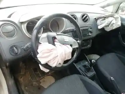 Veículo de Sucata seat ibiza (6j5) 25 aniversario do ano 2010 alimentado bls