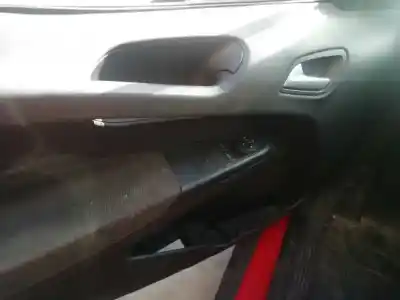 Veículo de Sucata ford transit courier combi trend do ano 2016 alimentado ugcb