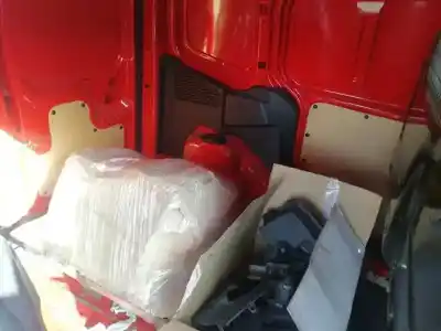 Veículo de Sucata ford transit courier combi trend do ano 2016 alimentado ugcb