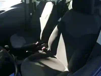 Veículo de Sucata ford transit courier combi trend do ano 2015 alimentado ugcb