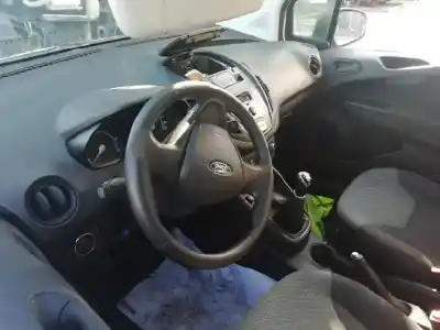 Veículo de Sucata ford transit courier combi trend do ano 2015 alimentado ugcb