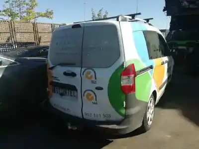 Veículo de Sucata ford transit courier combi trend do ano 2015 alimentado ugcb