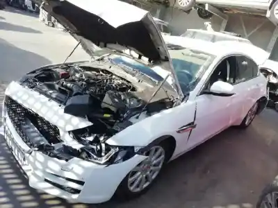 Veículo de Sucata jaguar xe portfolio do ano 2018 alimentado 204dtd